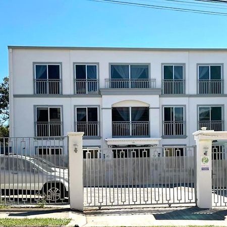 LOP Inn Ciudad Cariari Bagian luar foto
